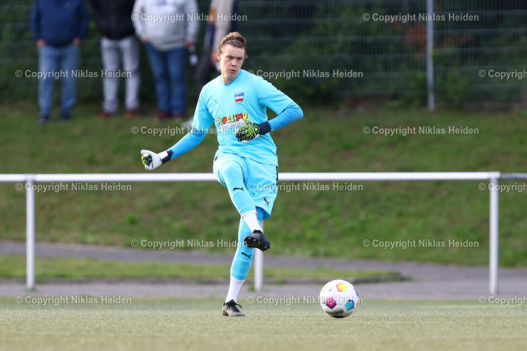 NH_TuSRotenhof_InterTürksporKiel_Testspiel_27062025 | #12 Lukas Hoop (Inter Türkspor Kiel)Fußball I Herren I Freundschaftsspiel I Saison 2025-2026  I TuS Rothenhof - Inter Türkspor Kiel I 27.06.2025 I B-Platz Rotenhof - Realisiert mit Pictrs.com