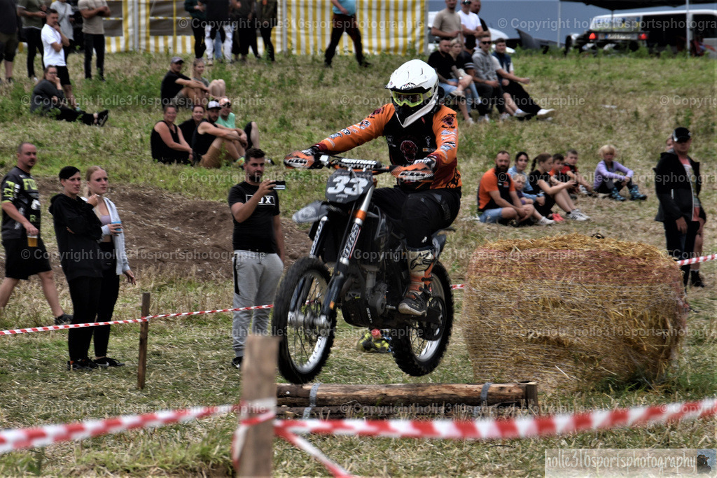 DSC_0171_01 (2) | Sportfotografie , Motorsport, Motoross, Reitsport, Mointainbike, Enduro,
Landschaft , Outdoor, Eventfotografie, Landschaft, Bilder online bestellen - Realisiert mit Pictrs.com