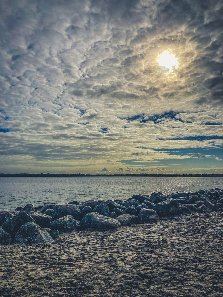 "Kreise" | Betrachtungskram ist keine Sammlung von Fotografien, denn ich bin keine Fotografin! Es ist eine Reise durch Gefühle, Perspektiven und Werte, gefunden in Bildern, die im Laufe von zehn Lebensjahren zufällig entstanden. - Realisiert mit Pictrs.com