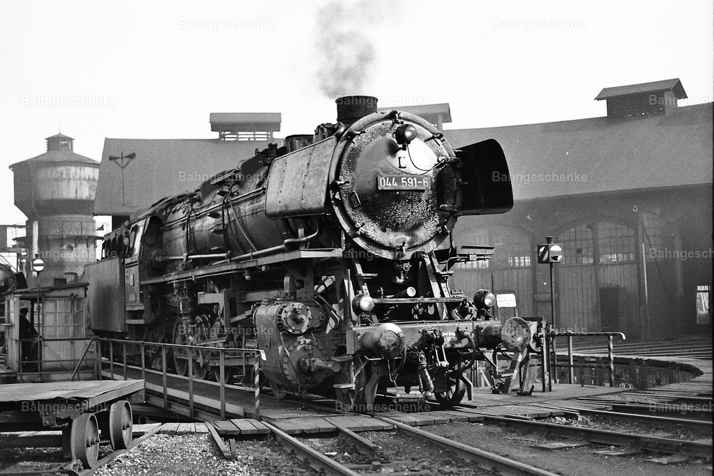 081_INDEX | Stöbern Sie durch einzigartige Aufnahmen und finden die perfekte Aufnahme für jeden Eisenbahnentheusiast! Stellen Sie sich aus einer Reihe von Möglichkeiten wie der Druck auf Leinwände, Fotoposter, Kalender oder Magnetfotos Ihr Geschenk zusammen