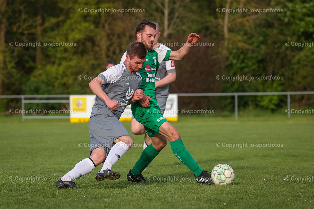 BQ3I6031 | 04.05.2023; Kreisliga A Biedenkopf; Rasenplatz Breidenstein; TuSpo Breidenstein - SG Mornshausen/Erdhausen/Frohnhausen; Ergebnis: 4:0 (4:0)