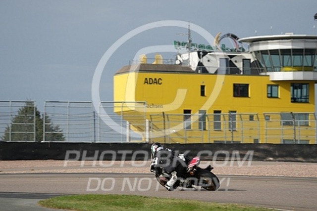 2023_09_18_PBK_12175 | Sportfotografie; SlowMotion; Video; Rennstrecke; Hafeneger; Speer; Racing; RSE; BMW; CBO; Trackday; Motorsportarena; Hockenheimring; Brno; Most; Barcelona; Valencia