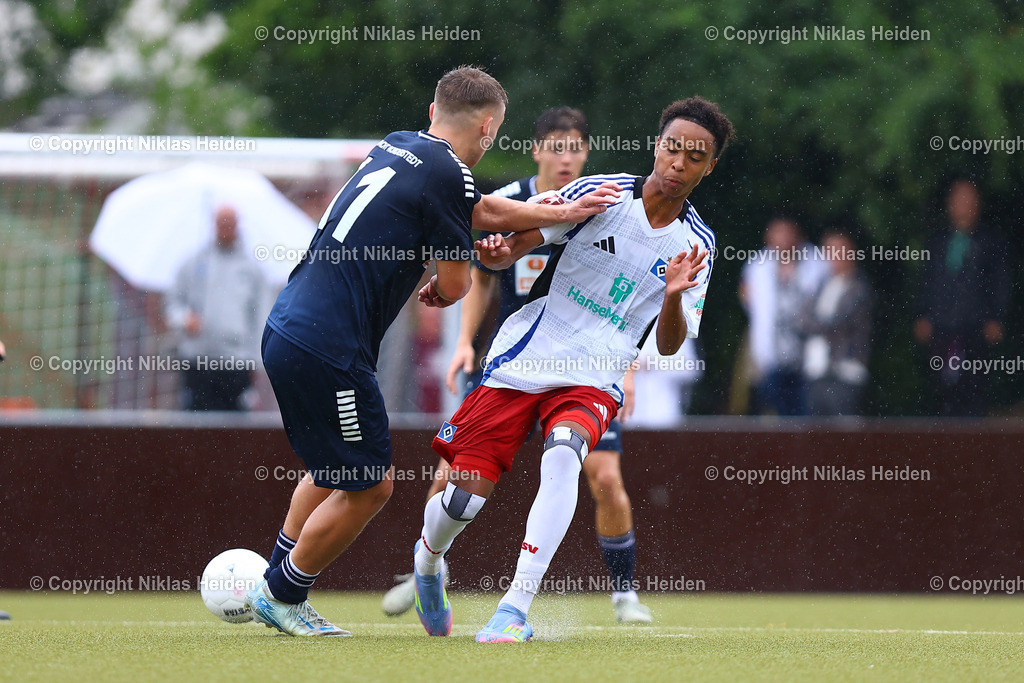 NH_BillstedtCup2025_Turnier_12072025 | Melvin Zimmer (FC Eintracht Norderstedt), Arnaud Riedel (Hamburger SV U21)Fußball I Herren I Billstedt Cup 2025 I Saison 2025-2026  I Finale I FC Eintracht Norderstedt - Hamburger SV U21 I 12.07.2025 I Öjendorfer Weg - Realisiert mit Pictrs.com