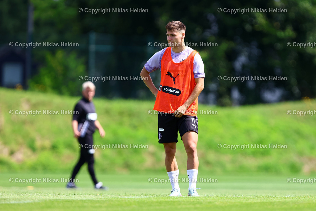 NH_FCStPauli_Training_11072025 | #11 Arkadiusz Pyrka (FC St. Pauli)Fußball I Herren I Training I Saison 2025-2026 I FC St. Pauli I 11.07.2025 I Trainingszentrum FC St. Pauli - Realisiert mit Pictrs.com