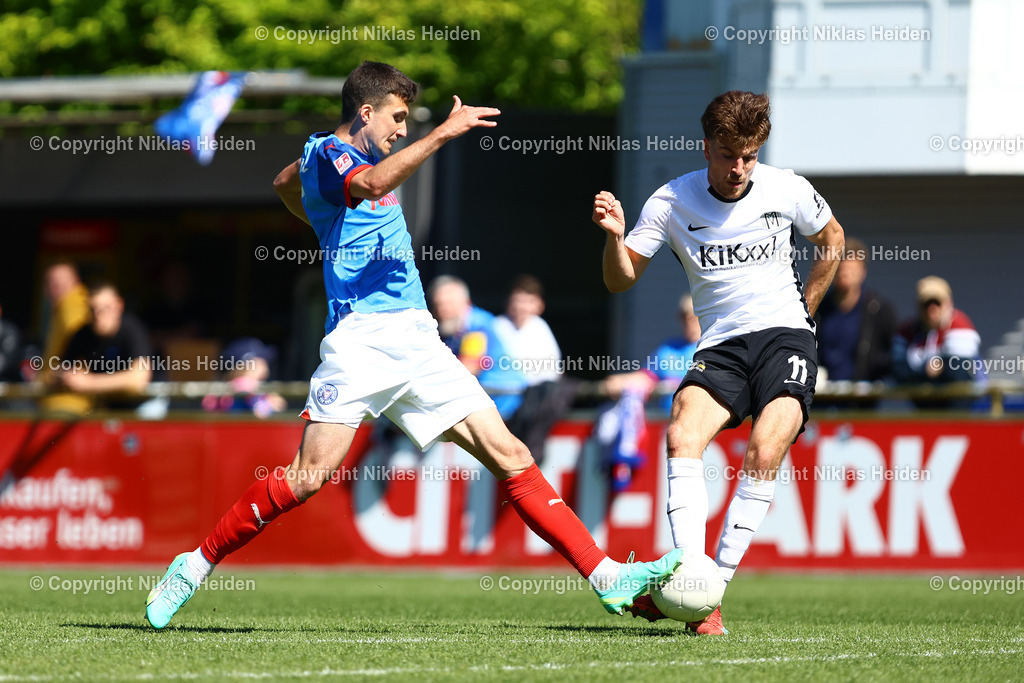 NH_HolsteinKielU23_SVMeppen_RegionalligaNord_11052025 | #15 Tim Joachim Christian Ottilinger (Holstein Kiel U23), #11 Christopher Schepp (SV Meppen)Fußball I Herren I Regionalliga Nord I Saison 2024-2025 I 33. Spieltag I Holstein Kiel U23 - SV Meppen I 11.05.2025 I Citti-Fußball-Park - Realisiert mit Pictrs.com