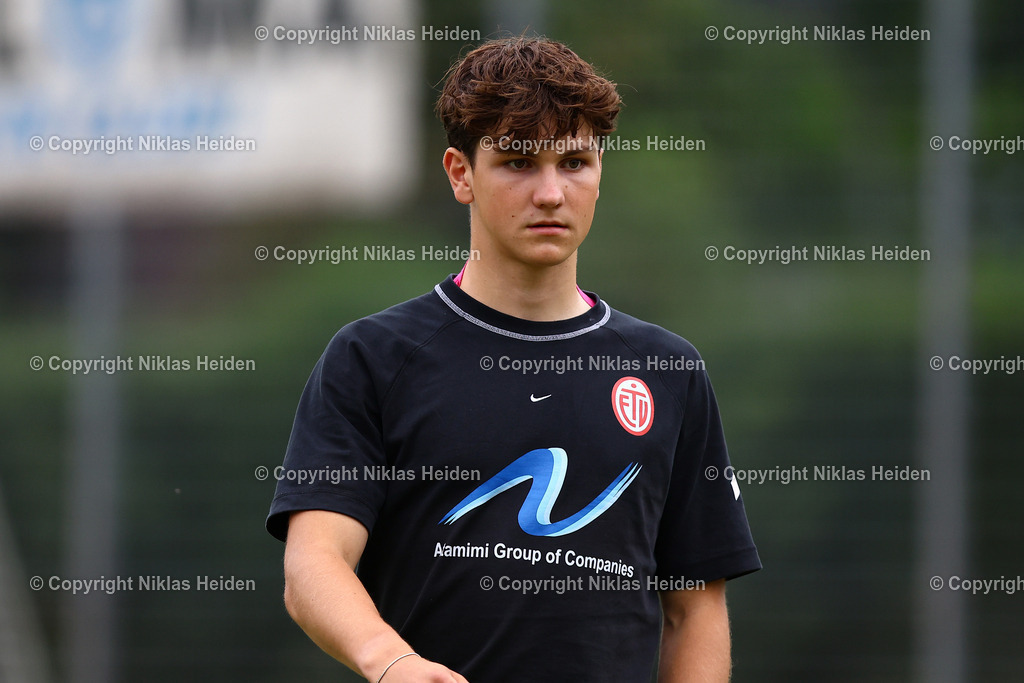 NH_USCPaloma_EimsbüttelerTV_Testspiel_11072025 | Jay Archard (Eimsbütteler TV)Fußball I Herren I Testspiel I Saison 2025-2026  I USC Paloma - Eimsbütteler TV I 11.07.2025 I Jonny-Rehbein-Sportplatz - Realisiert mit Pictrs.com