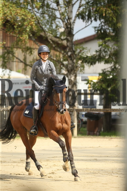 Walldorf-Winterheck_2022_Prfg.Nr.03_Springprfg_Kl.S_Youngster_Tara Annabelle Plewa_Caya 53 (6) | Alle Fotos der Reiterjournal Fotografin Doris Matthaes im Reiterjournal Online-Fotoshop. - Realizzato con Pictrs.com