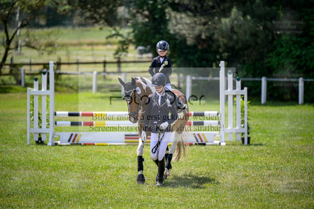 Reitturnier Voxtrup | Bilder aus dem Reitsport by Foto Oger - Domenic Schlinge - Realisiert mit Pictrs.com