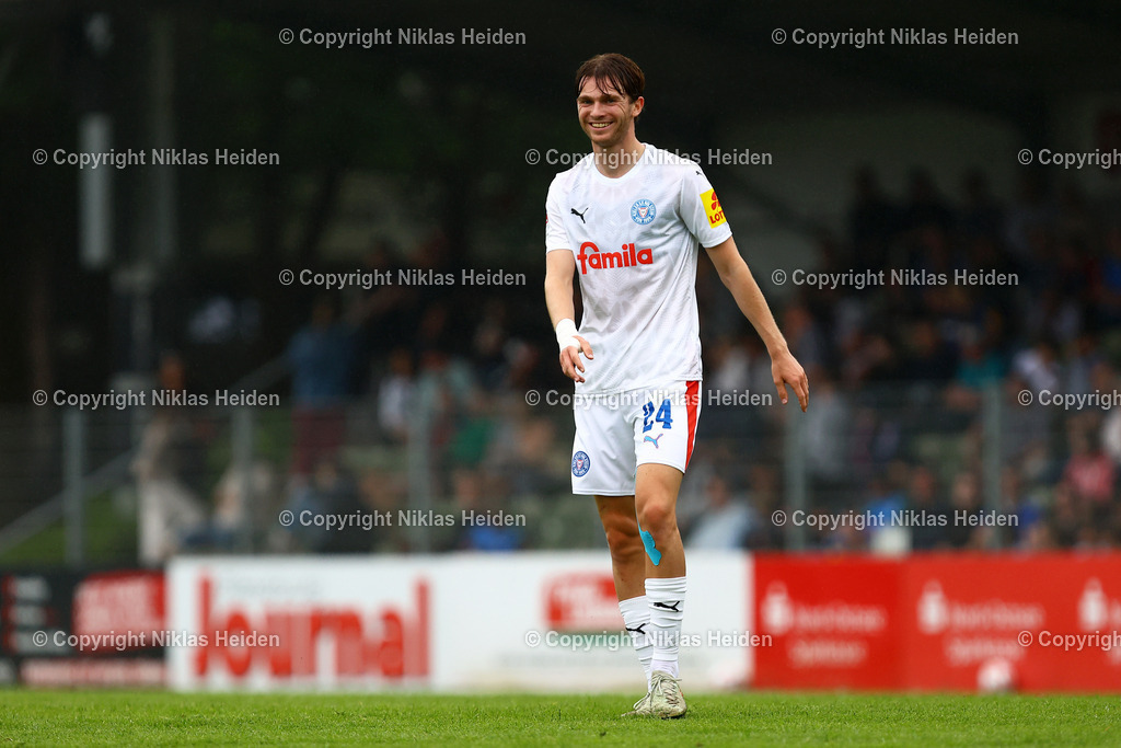 NH_SCWeicheFlensburg08_HolsteinKiel_Testspiel_28062025 | #24 Magnus Knudsen (Holstein Kiel)Fußball I Herren I Freundschaftsspiel I Saison 2025-2026  I SC Weiche Flensburg 08 - Holstein Kiel I 28.06.2025 I Manfred-Werner-Stadion - Realisiert mit Pictrs.com