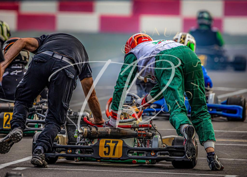 9849BC69-FF64-44E4-B3E4-5DFD5BBE1E2C | traudl_s_fotos