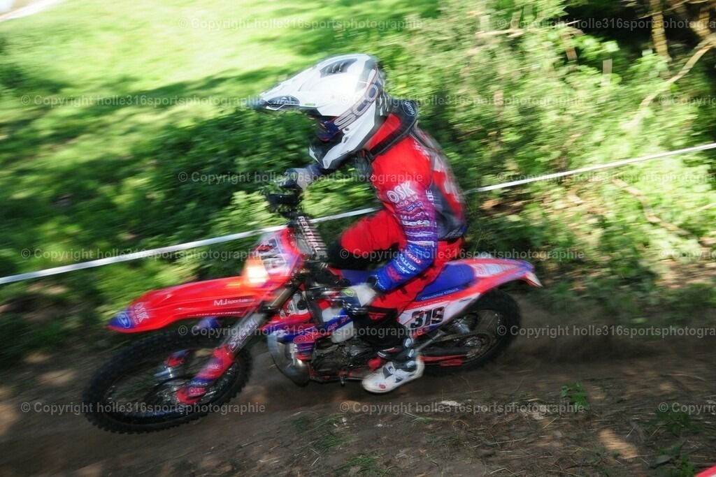DSC_5510 | Sportfotografie , Motorsport, Motoross, Reitsport, Mointainbike, Enduro,
Landschaft , Outdoor, Eventfotografie, Landschaft, Bilder online bestellen - Realisiert mit Pictrs.com