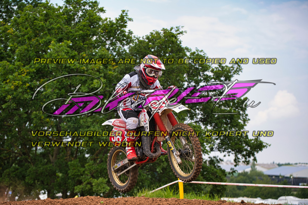 DSC_7222_31 | Sportfotografie: Die extreme Seite der Fotografie
Ich Fotografiere Hauptsächlich im Sportbereich Motorcross im DAMCV Verband.
Dirtbike - MX - Motorcross - DAMCV - MXCup - Euskirchen - Köln - Bonn - Venlo - Overloon - MSC Wisskirchen - MCC Weilerswist 