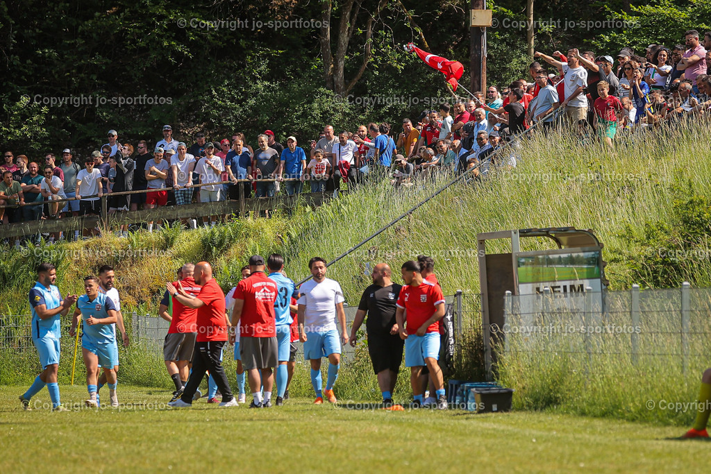 BQ3I2173 | 04.06.2023; Kreisliga B Biedenkopf; Rasenplatz Wolfgruben; Vatanspor Dautphe - FSV Sterzhausen; Ergebnis 2:0 (0:0)