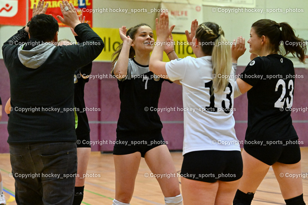 Askö Volley Eagles vs. Brückl Hot Volleys 5.4.2023 | Jubel Askö Volley Eagles Mannschaft, #7 FANIC Nada