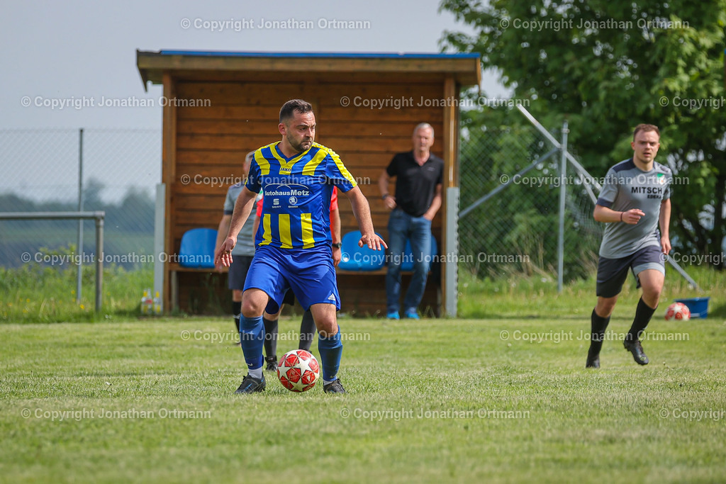 BQ3I7847 | 21.05.2023; Kreisliga A Dillenburg; Rasenplatz Gusternhain; SG Ambach - FC Niederrossbach; Ergebnis: 2:3 (0:1)