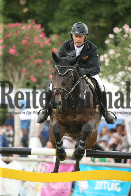 Bietigheim_2022_Prfg.Nr.02_Springen_Kl.S_BW-Bank_Qualifikation_Ralf Weischedel_Cynthia 45 (2) | Alle Fotos der Reiterjournal Fotografin Doris Matthaes im Reiterjournal Online-Fotoshop. - Realisiert mit Pictrs.com