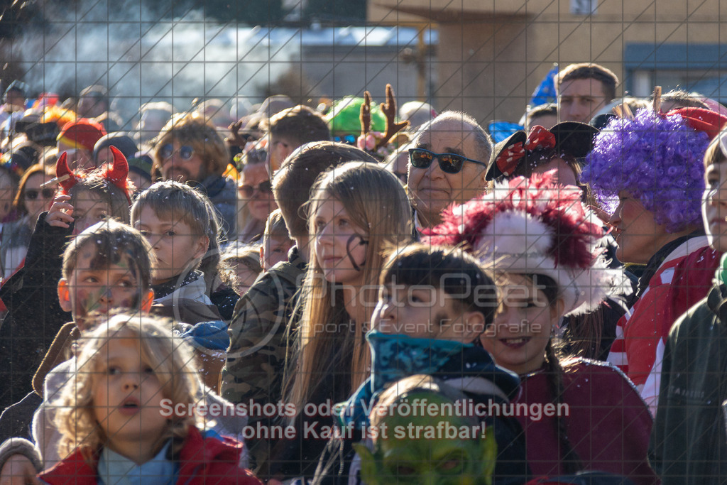 20250302_155437_2592 | #,Donzdorfer Fasnetsumzug, Kulturring Donzdorf, Donzdorfer Fasnet, Kampagne 2025, Friedhofstraße, 73072 Donzdorf, 02.03.2025 - 14:00 Uhr,Foto: PhotoPeet-Eventfotografie/Peter Harich