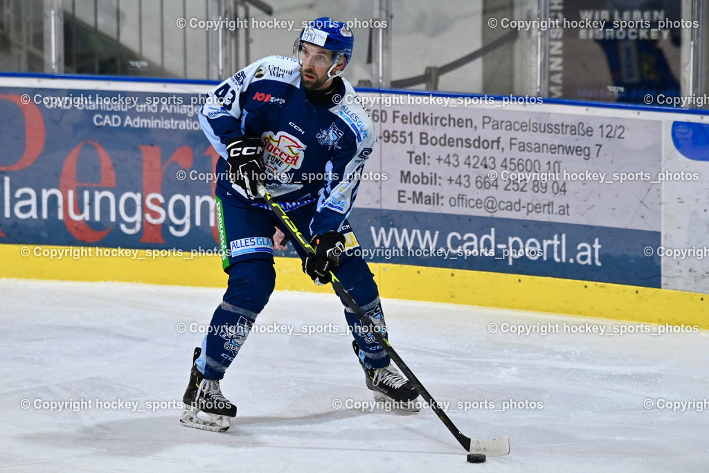 ESC Soccerzone Steindorf vs. UECR Huben  | #43 Oraze Martin ESC Steindorf, ESC Soccerzone Steindorf vs. UECR Huben , ESC Soccerzone Steindorf vs. UECR Huben  am 11.01.2025 in Steindorf (Ossiachersee Halle), Austria, (Photo by Bernd Stefan)