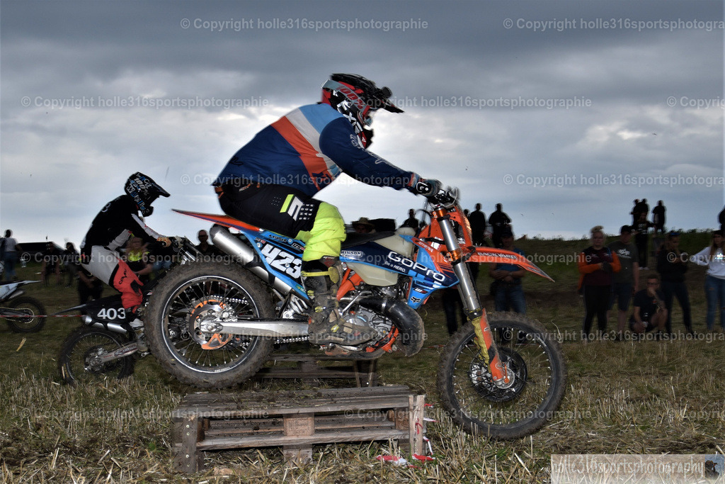 DSC_0263_01 (2) | Sportfotografie , Motorsport, Motoross, Reitsport, Mointainbike, Enduro,
Landschaft , Outdoor, Eventfotografie, Landschaft, Bilder online bestellen - Realisiert mit Pictrs.com