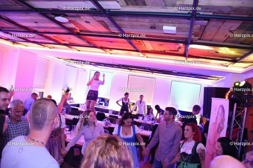 Oktoberfest 29.10.22 - 190 | Harzpix.de Dein Fotodienst - Realisiert mit Pictrs.com