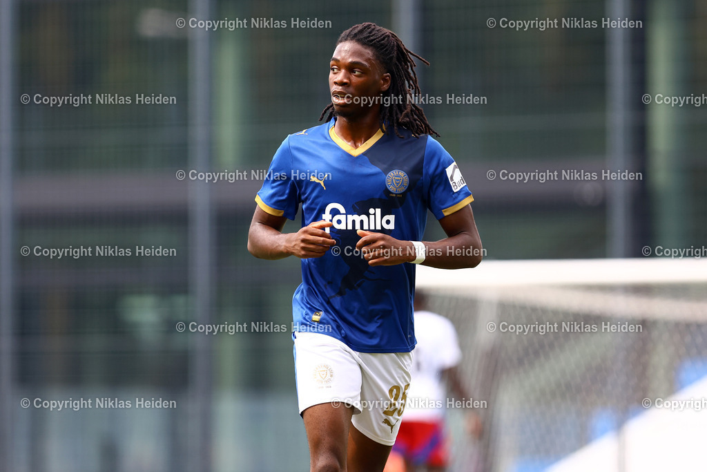 NH_HamburgerSVU21_HolsteinKielU23_Testspiel_20072025 | #25 Aurel Wagbe (Holstein Kiel U23)Fußball I Herren I Testspiel I Saison 2025-2026  I Hamburger SV U21 - Holstein Kiel U23 I 20.07.2025 I Alexander-Otto-Akademie - Realisiert mit Pictrs.com