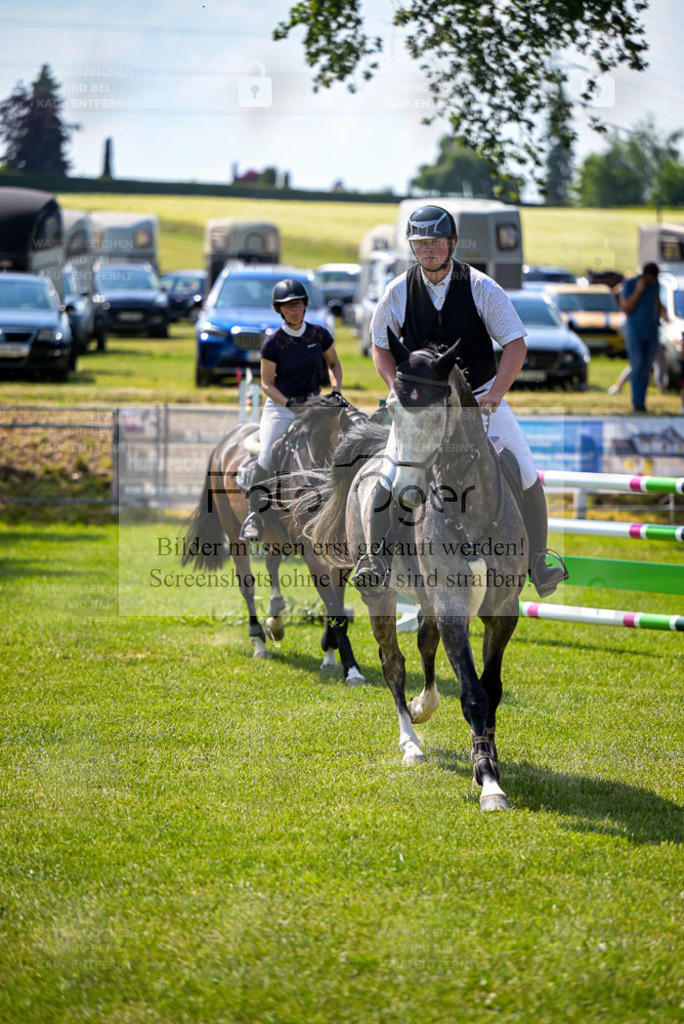 Reitturnier Voxtrup | Bilder aus dem Reitsport by Foto Oger - Domenic Schlinge - Realisiert mit Pictrs.com