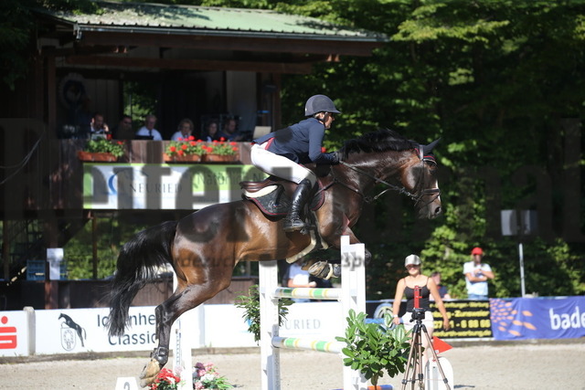 Ichenheim_2022_Amateure_1.WP_Simone Weißbrod_Cronos B (4) | Alle Fotos der Reiterjournal Fotografin Doris Matthaes im Reiterjournal Online-Fotoshop. - Realizzato con Pictrs.com