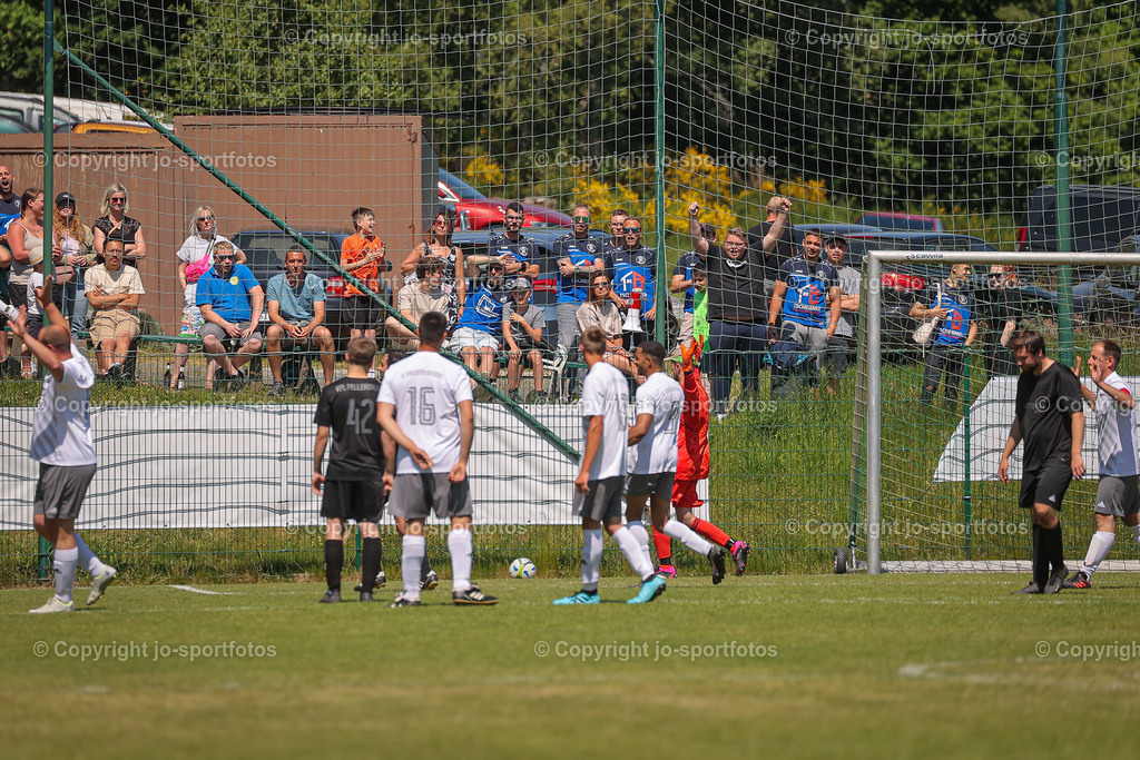 BQ3I1981 | 04.06.2023; Kreisliga C Dillenburg; Rasenplatz Niederrossbach; SG Fellerdilln/Niederrossbach - SG Tringenstein/Oberndorf; Ergebnis: 1:2 (1:1)