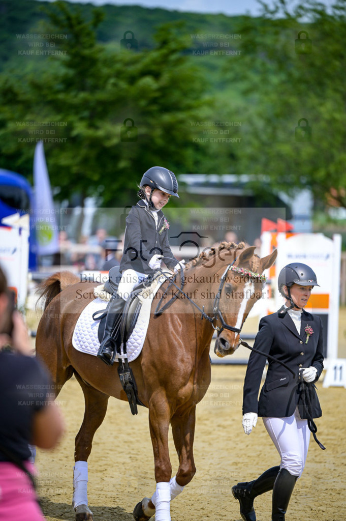 Reitturnier Lienen | Bilder aus dem Reitsport by Foto Oger - Domenic Schlinge - Realisiert mit Pictrs.com