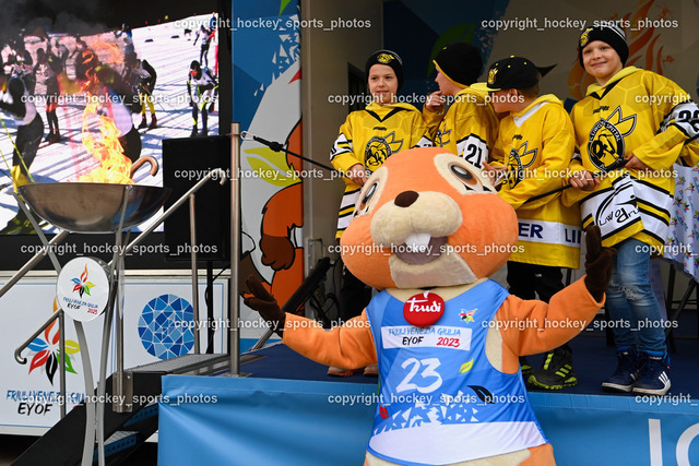 European Youth Olympic Festival EYOF 2023 Pressekonferenz | Jugendspieler EC Hornets Spittal, Olympisches Feuer, Maskottchen European Youth Olympic Festival EYOF 2023, 