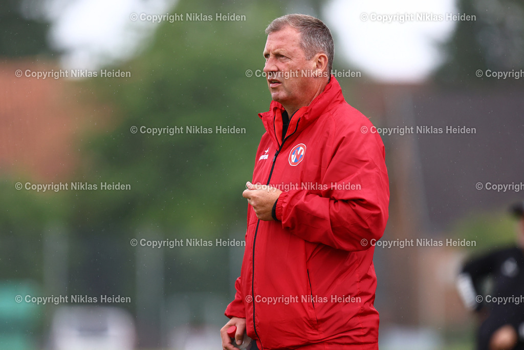NH_HolsteinKielU23_FCEintrachtNorderstedt_Testspiel_05072025 | Elard Ostermann (Trainer, FC Eintracht Norderstedt)Fußball I Herren I Testspiel I Saison 2025-2026  I Holstein Kiel U23 - FC Eintracht Norderstedt I 05.07.2025 I Stadtwerke Arena Eckernförde - Realisiert mit Pictrs.com