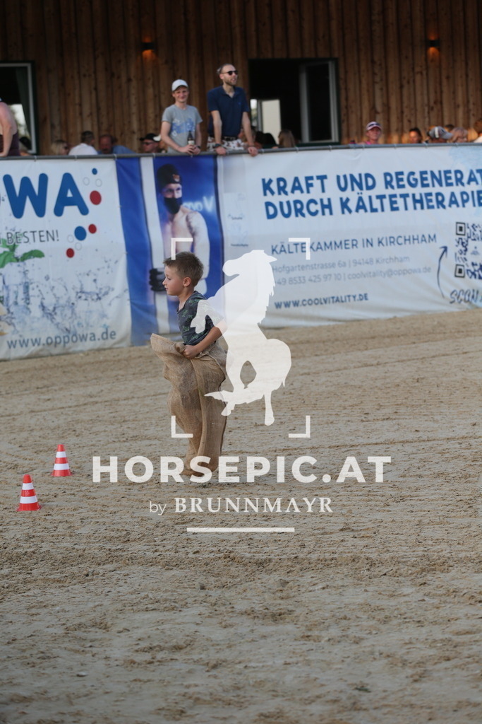 DL2Q5704 | Willkommen bei Brunnmayr - Design & Fotografie – Ihrem Spezialisten für Reitturniere und Pferdeveranstaltungen in Oberösterreich, Salzburg und Bayern! Seit über 17 Jahren sind wir leidenschaftlich dabei.