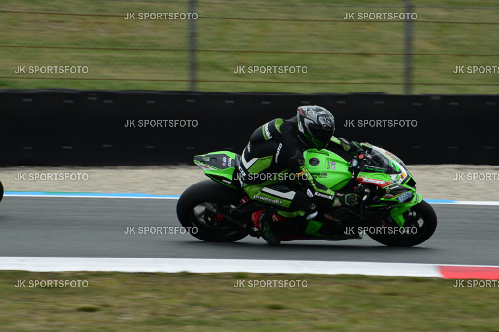 (2724) | IDM folgten parallel  der Superbike WM und Eventfotografie und vielen anderen Rennklassen bis ich im Jahr 2015 meine ersten Fotos in der MOTO GP machten durfte. Mein Anliegen ist es, die herausragenden Leistungen und Emotionen in Bildern festzuhalten - Realisiert mit Pictrs.com