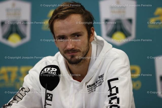 rolexmasters22_00216 | Paris, Frankreich 02.11.2022,  xabx Tennis ROLEX PARIS MASTERS 2022 Tag 3 v.li., Pressekonferenz nach der Niederlage von Daniil MEDVEDEV - Realizzato con Pictrs.com