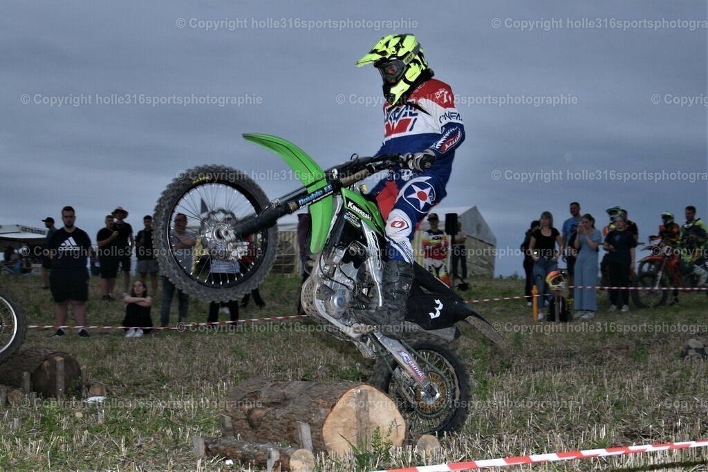 DSC_0218_01 (2) | Sportfotografie , Motorsport, Motoross, Reitsport, Mointainbike, Enduro,
Landschaft , Outdoor, Eventfotografie, Landschaft, Bilder online bestellen - Realisiert mit Pictrs.com