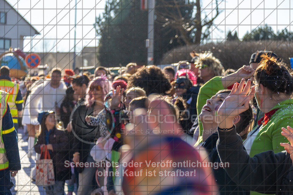 20250302_155528_2612 | #,Donzdorfer Fasnetsumzug, Kulturring Donzdorf, Donzdorfer Fasnet, Kampagne 2025, Friedhofstraße, 73072 Donzdorf, 02.03.2025 - 14:00 Uhr,Foto: PhotoPeet-Eventfotografie/Peter Harich