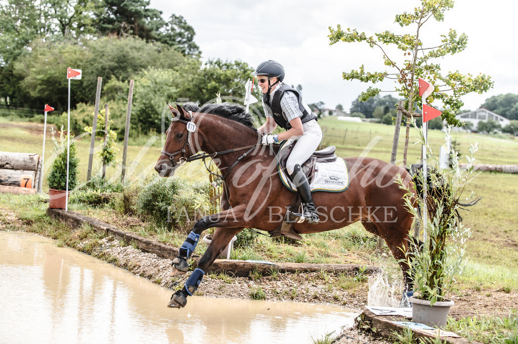 TBL_7676 | Turnierfotos von Reitturnieren in den Landkreisen Biberach, Ravensburg und in ganz Oberschwaben - von Tanja Bläschke - Colorsofahorse - Realisiert mit Pictrs.com