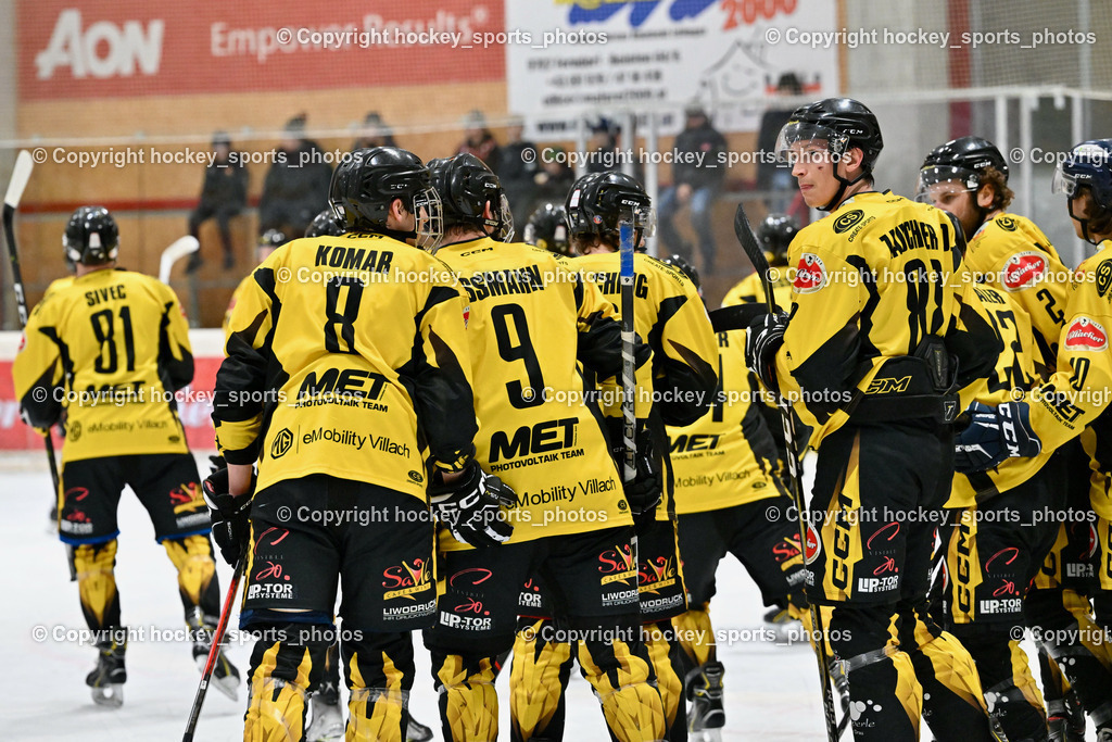 EC Hornets Spittal vs. USC Piraten Velden 18.2.2024 | #8 Komar Luca EC Hornets Spittal, #9 Essmann Kevin EC Hornets Spittal, #88 Zauchner Daniel EC Hornets Spittal, EC Hornets Spittal vs. USC Piraten Velden 18.2.2024, EC Hornets Spittal vs. USC Piraten Velden 18.2.2024 am 18.02.2024 in Spittal an der Drau (Eissportzentrum Spittal), Austria, (Photo by Bernd Stefan)