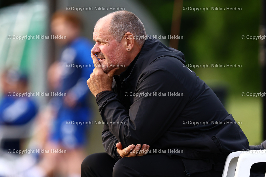 NH_TuSRotenhof_InterTürksporKiel_Testspiel_27062025 | Thomas Schwantes (Trainer, Inter Türkspor Kiel)Fußball I Herren I Freundschaftsspiel I Saison 2025-2026  I TuS Rothenhof - Inter Türkspor Kiel I 27.06.2025 I B-Platz Rotenhof - Realisiert mit Pictrs.com