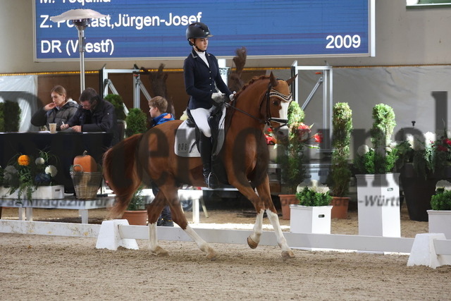 Gut Ising_2023_Prfg.Nr.13_Finale_Bayern-Pony-Cup_Julia Schnickmann_Colourful Boy (1) | Alle Fotos der Reiterjournal Fotografin Doris Matthaes im Reiterjournal Online-Fotoshop. - Realisiert mit Pictrs.com