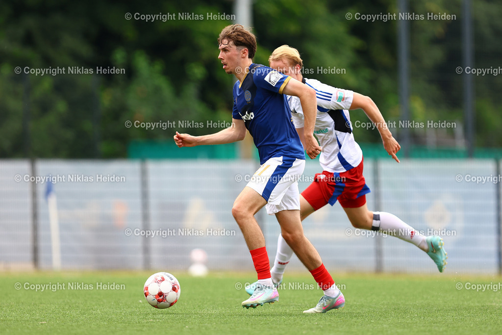 NH_HamburgerSVU21_HolsteinKielU23_Testspiel_20072025 | #21 Louis Köster (Holstein Kiel U23)Fußball I Herren I Testspiel I Saison 2025-2026  I Hamburger SV U21 - Holstein Kiel U23 I 20.07.2025 I Alexander-Otto-Akademie - Realisiert mit Pictrs.com