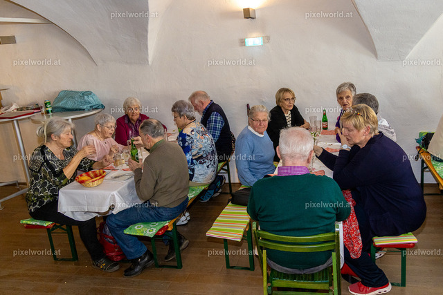 Seniorenbund Feldkirchen - Heringsalat und Vortrag | Bildershop von pixelworld.at - Realisiert mit Pictrs.com