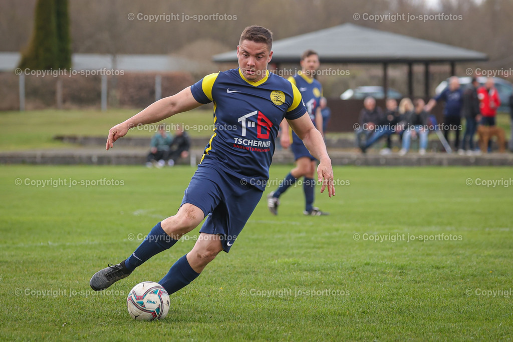 BQ3I3507 | 23.04.2023; Kreisliga C Dillenburg; Rasenplatz Hirzenhain; SSV Hirzenhain - SSG Breitscheid II; Ergebnis: 5:0 (3:0)