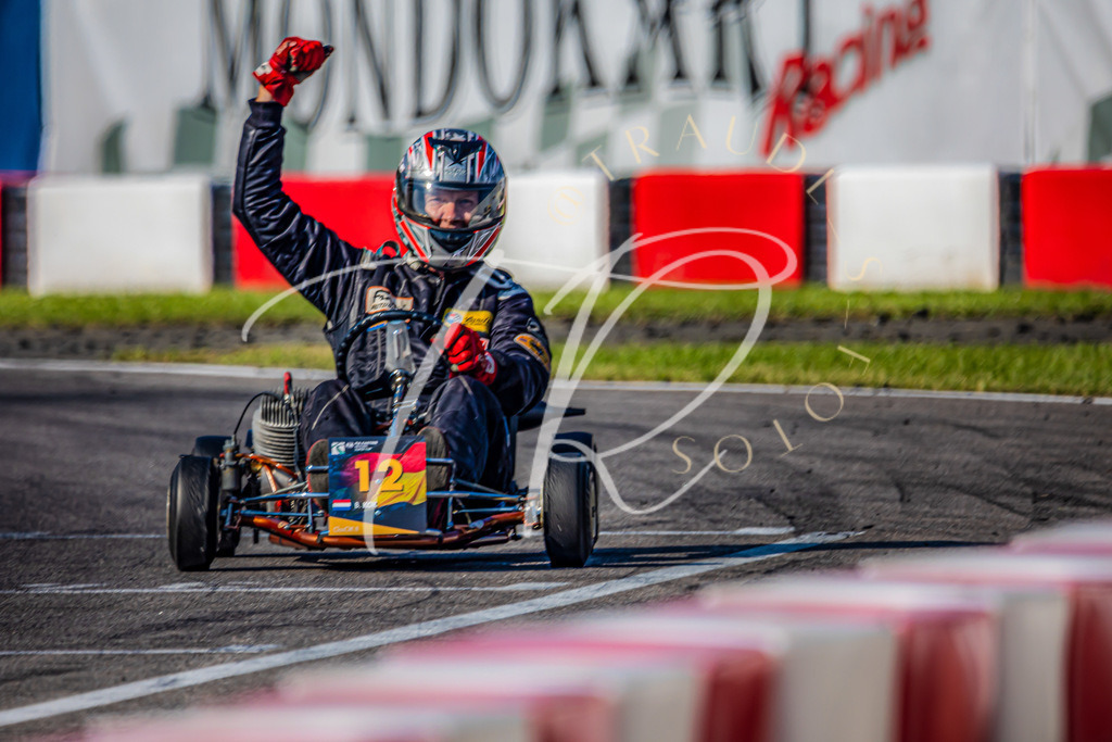 BFAD6AE8-CD9F-4DF9-BEE0-33D2A11E06D5 | traudl_s_fotos