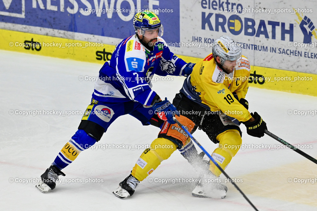 EC IDM WÄRMEPUMPEN VSV vs. Vienna Capitals | #19 Linden Vey Vienna Capitals, #71 Steven Strong EC VSV, EC IDM WÄRMEPUMPEN VSV vs. Vienna Capitals, EC IDM WÄRMEPUMPEN VSV vs. Vienna Capitals am 16.11.2025 in Villach (Stadthalle Villach), Austria, (Photo by Bernd Stefan)
