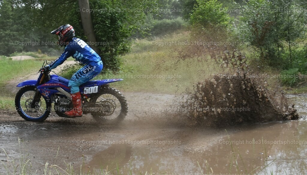 DSC_0266 (2) | Sportfotografie , Motorsport, Motoross, Reitsport, Mointainbike, Enduro,
Landschaft , Outdoor, Eventfotografie, Landschaft, Bilder online bestellen - Realisiert mit Pictrs.com