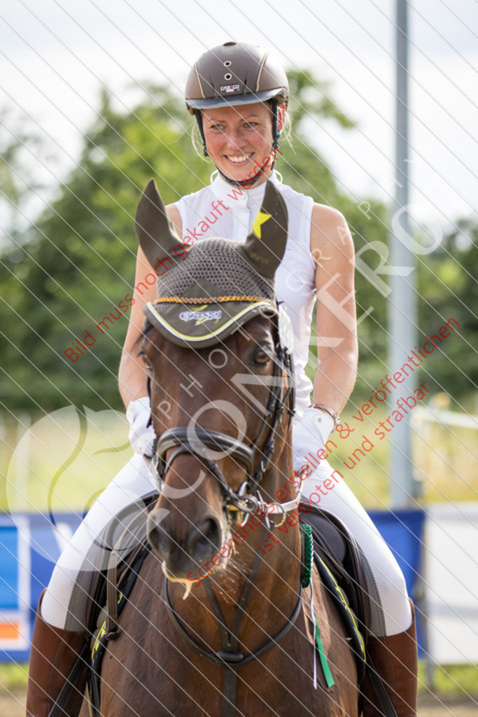 IMG_0362 | Hier findest Du viele Augenblicke aus den Bereichen der Turnier-, Sport- & Tierfotografie. Bilder mit deinem Liebling, Portrait-, Bewerbungs-, Businessbilder können ebenfalls schnell und einfach erstellt werden.