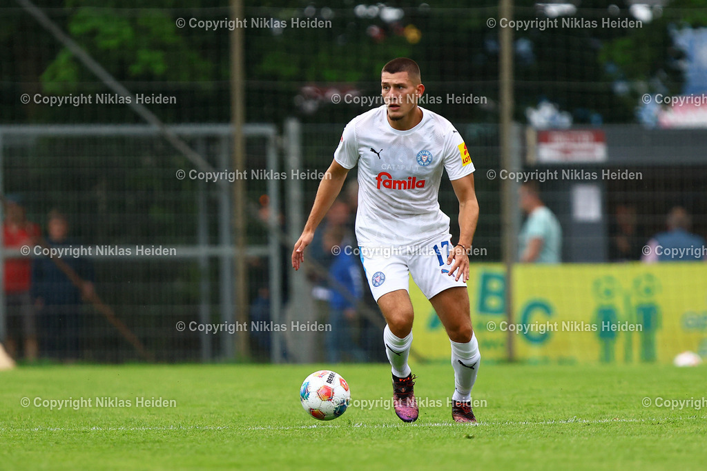 NH_SCWeicheFlensburg08_HolsteinKiel_Testspiel_28062025 | #17 Mladen Cvjetinovic (Holstein Kiel)Fußball I Herren I Freundschaftsspiel I Saison 2025-2026  I SC Weiche Flensburg 08 - Holstein Kiel I 28.06.2025 I Manfred-Werner-Stadion - Realisiert mit Pictrs.com