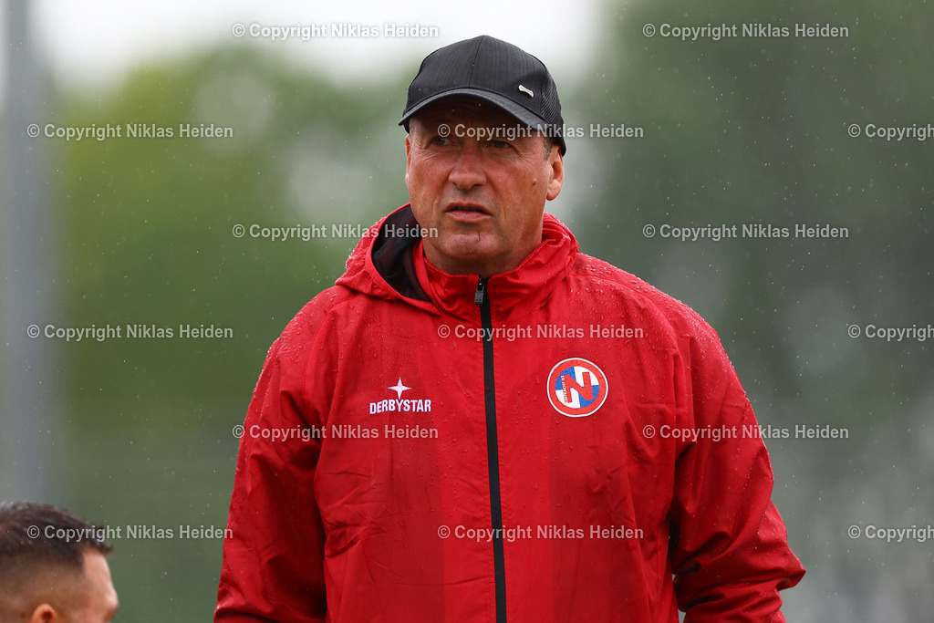 NH_BillstedtCup2025_Turnier_12072025 | Elard Ostermann (Trainer, FC Eintracht Norderstedt)Fußball I Herren I Billstedt Cup 2025 I Saison 2025-2026  I Finale I FC Eintracht Norderstedt - Hamburger SV U21 I 12.07.2025 I Öjendorfer Weg - Realisiert mit Pictrs.com