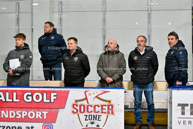  ESC Steindorf vs. EHC Althofen 2.3.2023 | Headcoach ESC Steindorf MOSER Robert, Superstar Wahl Sieger 2022/23 Marco Steiner, EHV Präsident Michael Herzog Löschnig, Marco Steiner, Thomas Springer Prokurist Regional Medien, KEHV Schiedsrichter Referent Michael Baumann, ESC Steindorf Obmann Hans Tschernutter